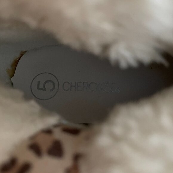 Cherokee Leopard Print Shearling Lined Boots - Picture 6 of 6